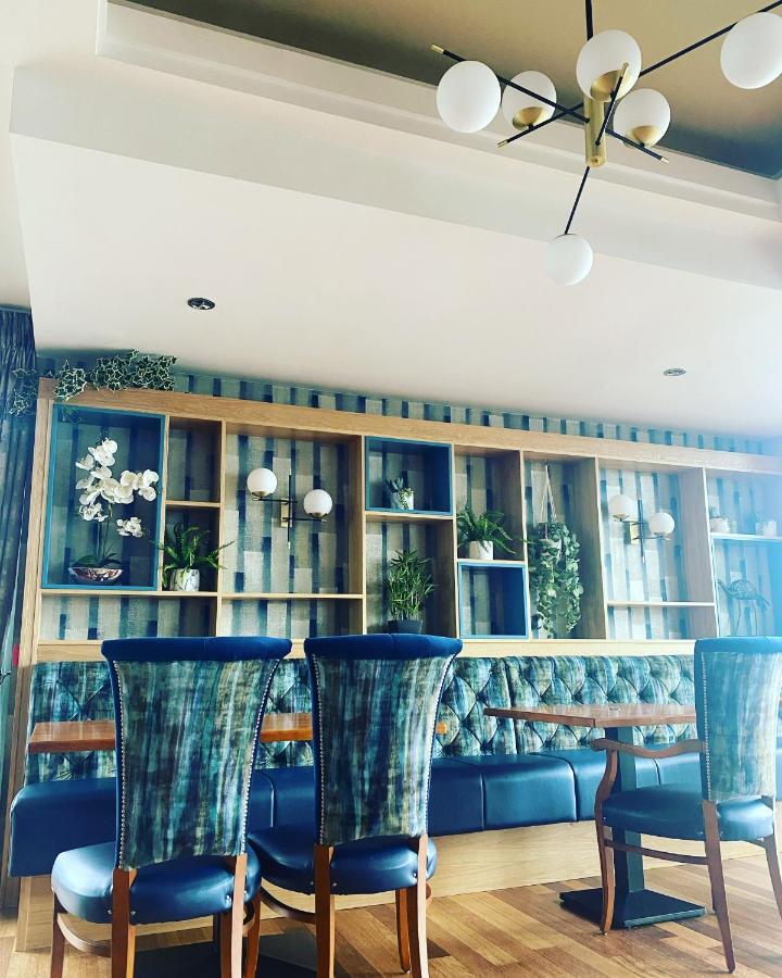 Allingham Arms Hotel Бундоран Екстериор снимка