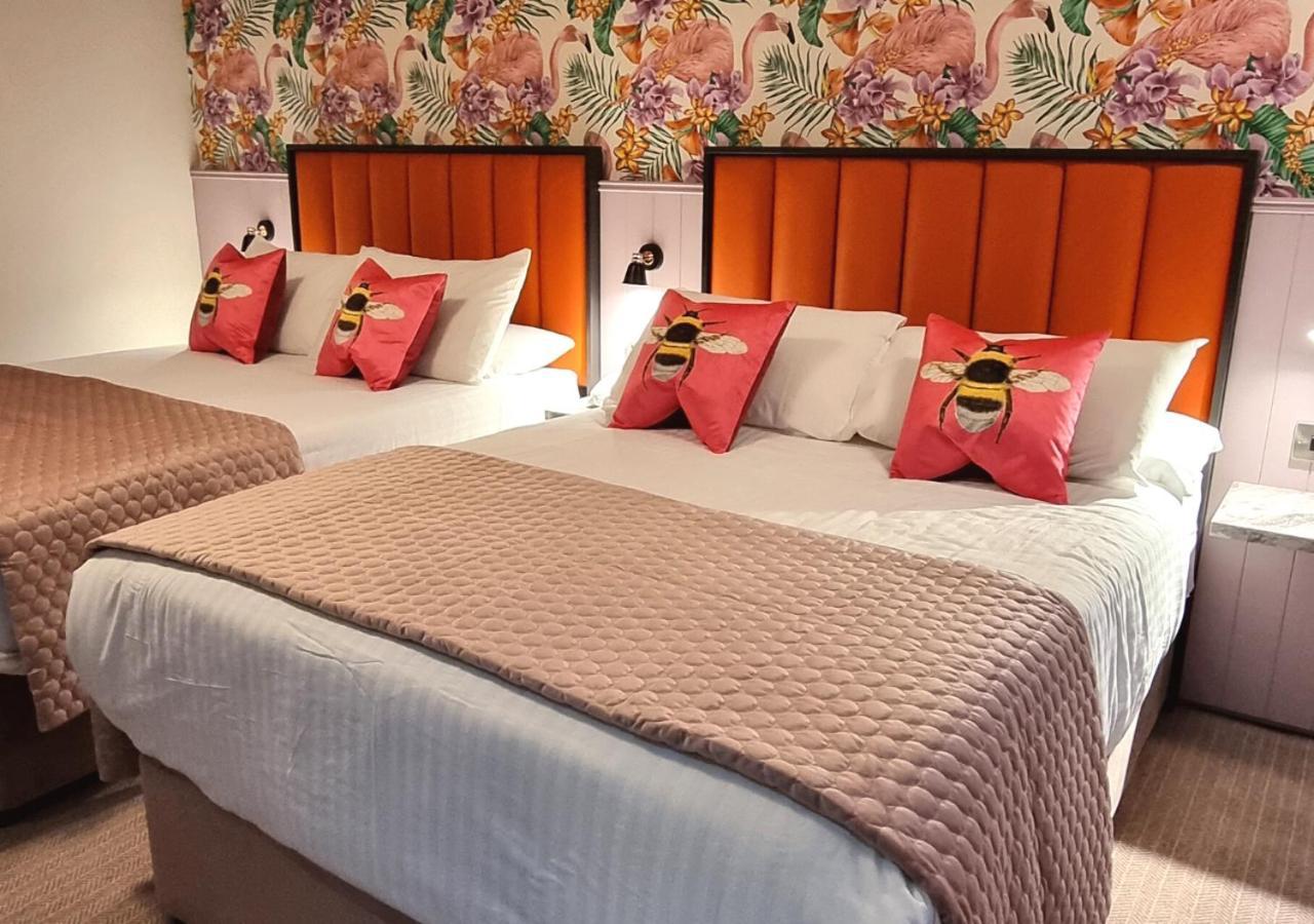 Allingham Arms Hotel Бундоран Екстериор снимка