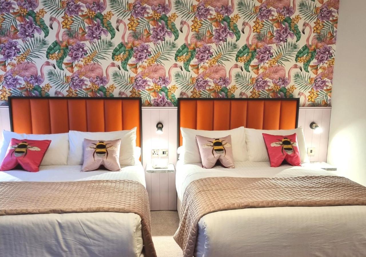 Allingham Arms Hotel Бундоран Екстериор снимка