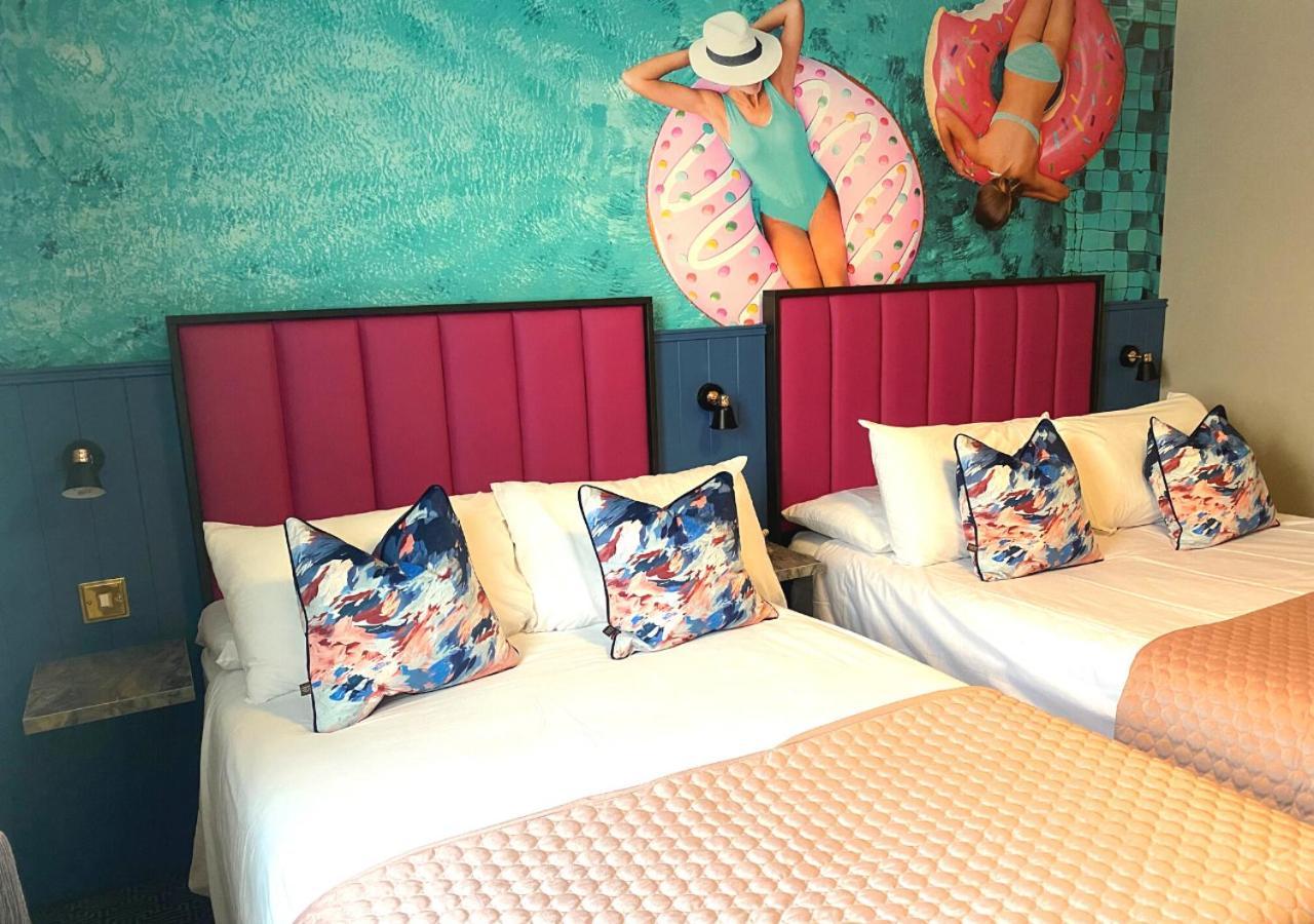 Allingham Arms Hotel Бундоран Екстериор снимка