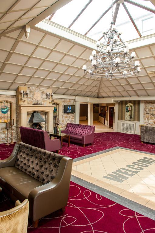 Allingham Arms Hotel Бундоран Екстериор снимка