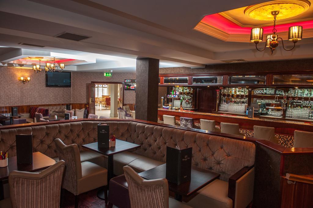 Allingham Arms Hotel Бундоран Екстериор снимка